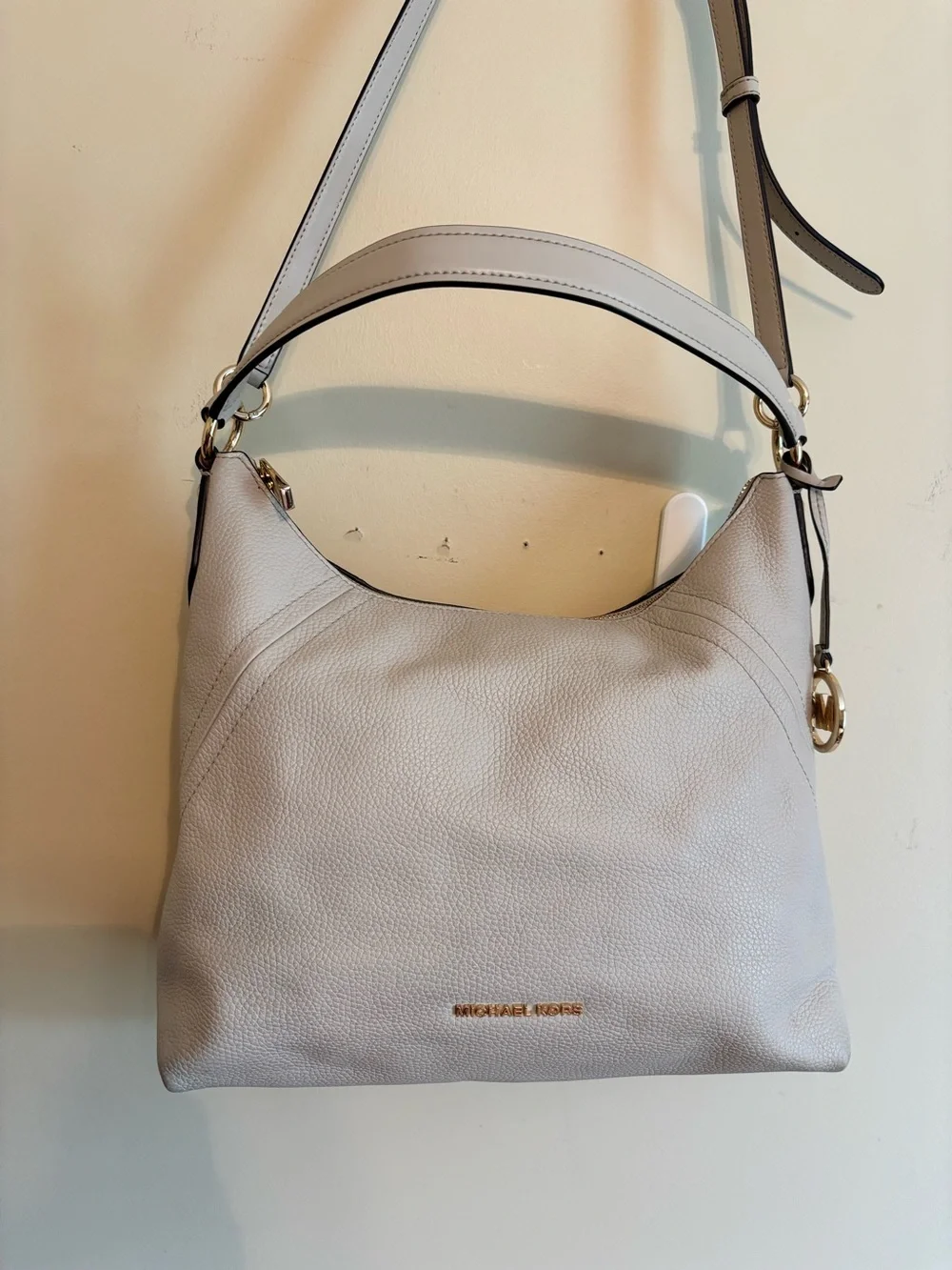 Michael Kors shoulder bag or Crossbody with dust bag
